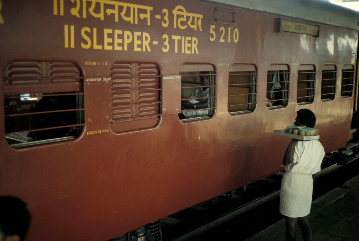 india-trein-sleeper